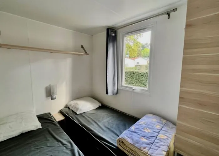 Mobil-home Pour 7 Pers A Avec Terrasse - Api-1-52-1576 Espelette