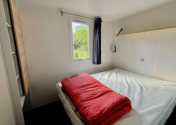 Mobil-home Pour 7 Pers A Avec Terrasse - Api-1-52-1576 Camping